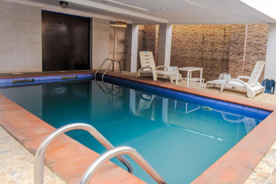 Ben Auto Hotel Лаґос Екстер'єр фото
