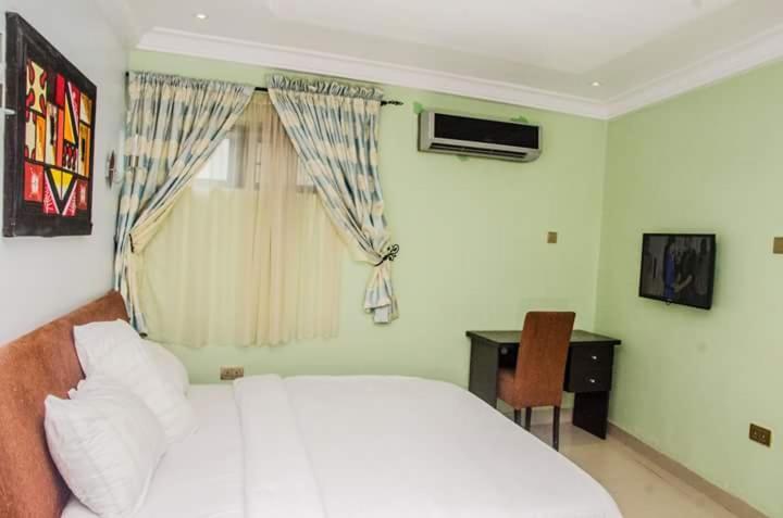 Ben Auto Hotel Лаґос Екстер'єр фото