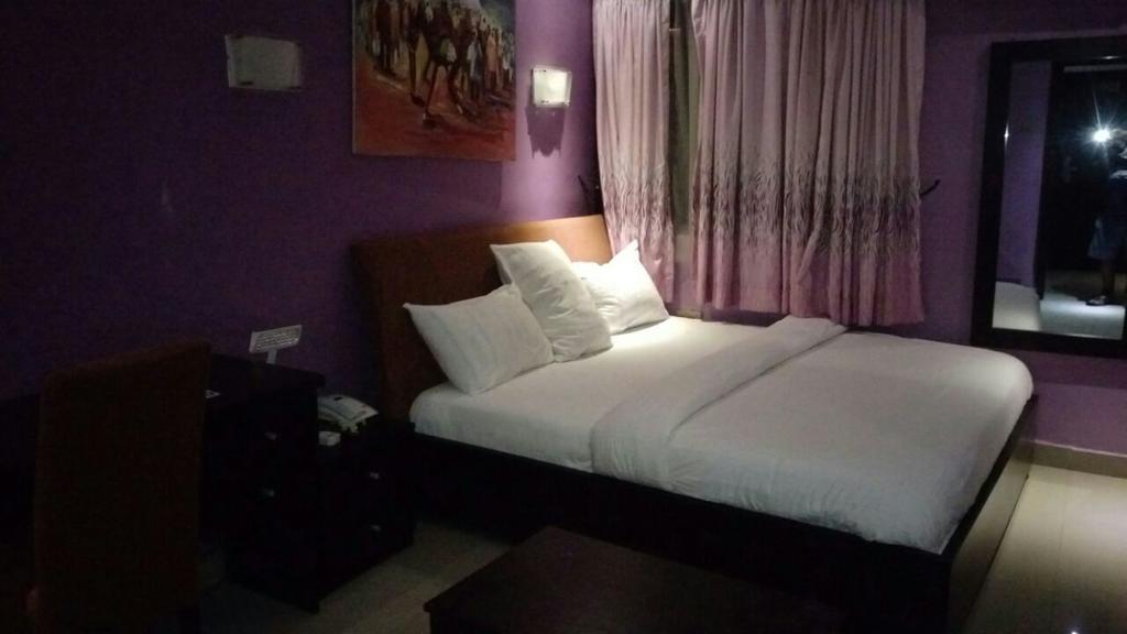 Ben Auto Hotel Лаґос Екстер'єр фото
